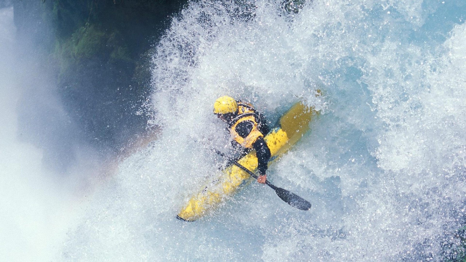 战术碾压与未来预演，曼城提前终结悬念，拜仁的黄昏还是黎明？